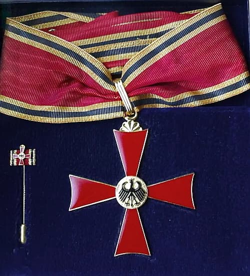 Großes Verdienstkreuz des Verdienstordens der Bundesrepublik Deutschland