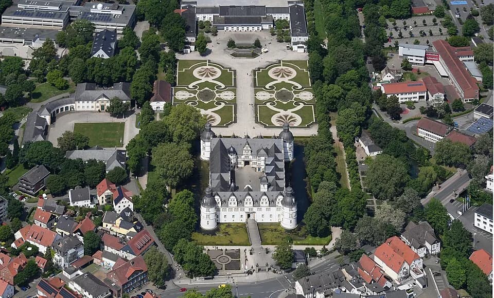 Schloss Neuhaus, Paderborn