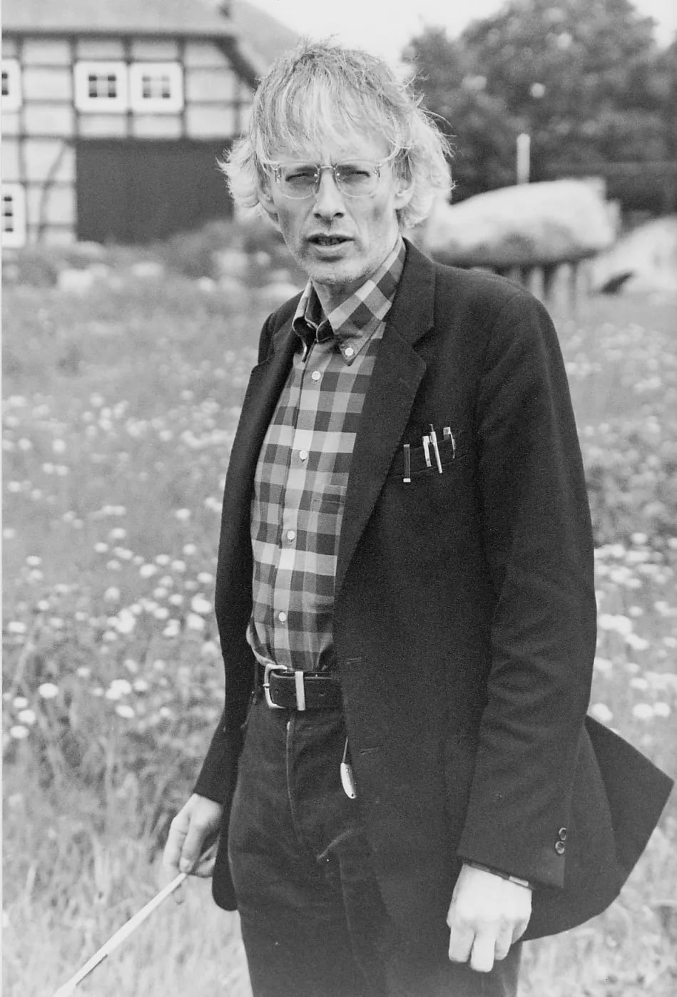 Porträt von Timm Ulrichs (1940–2026) – Gedenkseite