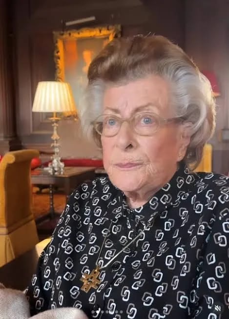 Portrait of Pamela Hicks (1929–2026) – memorial page