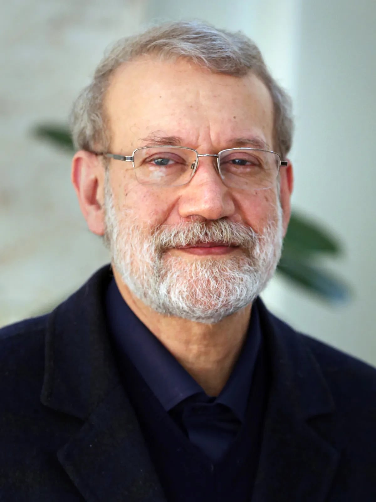 Porträt von Ali Laridschani (1958–2026) – Gedenkseite