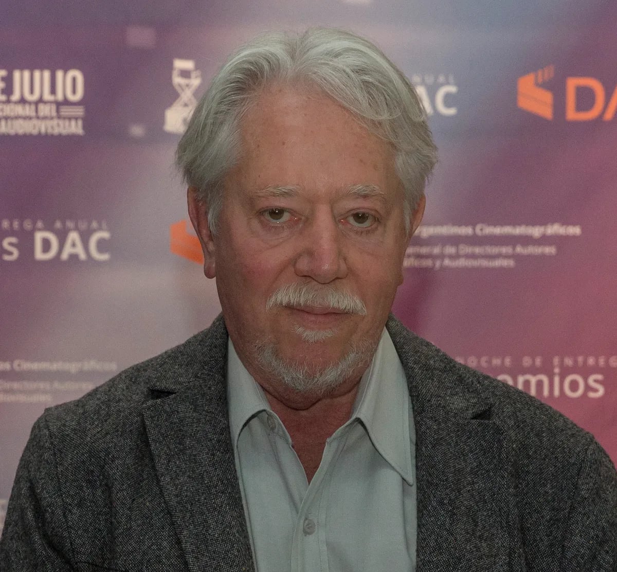 Porträt von Luis Puenzo (1946–2026) – Gedenkseite