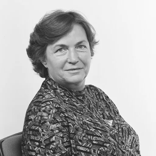 Porträt von Barbara Simons (1929–2026) – Gedenkseite
