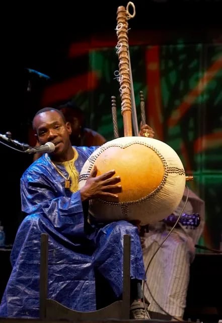 Portrait of Toumani Diabaté (1965–2024) – memorial page