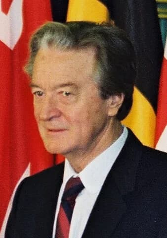 Roland Dumas (née Roland Léon Louis Dumas)