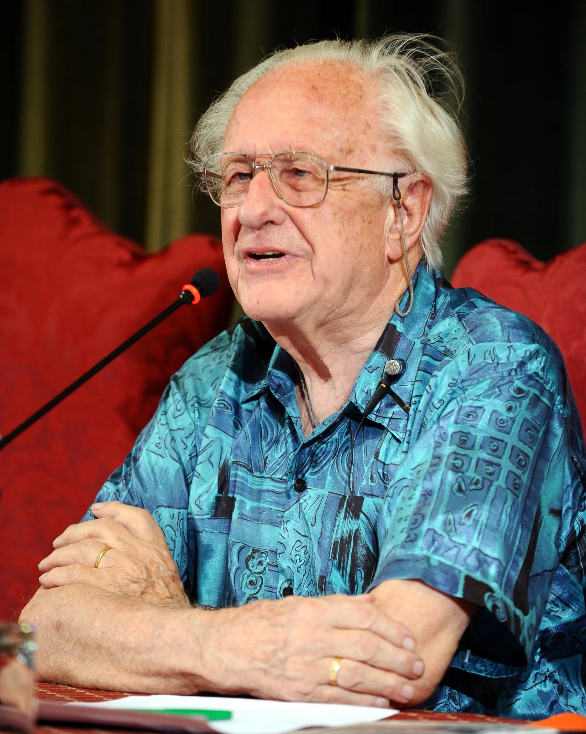 Portrait of Johan Galtung (1930–2024) – memorial page