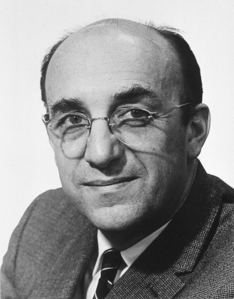 Portrait of Roger Charles Louis Guillemin (1924–2024) – memorial page