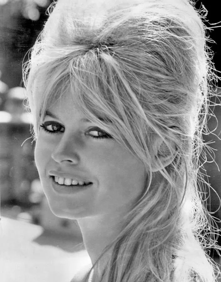 Portrait of Brigitte Bardot (1934–2025) – memorial page