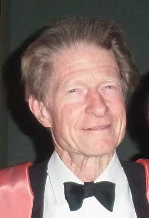 Portrait of John Gurdon (1933–2025) – memorial page