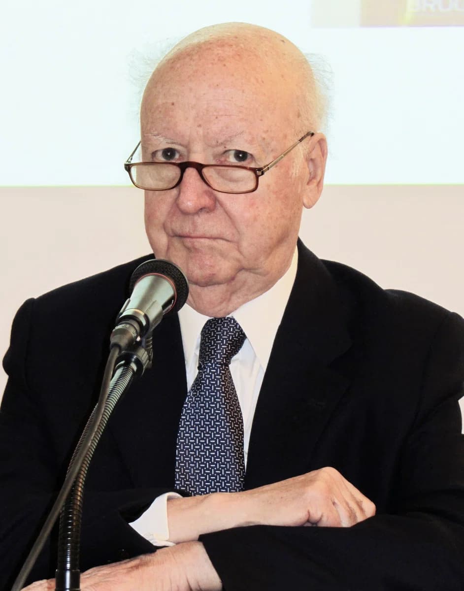 Jorge Edwards (née Jorge Edwards Valdés)