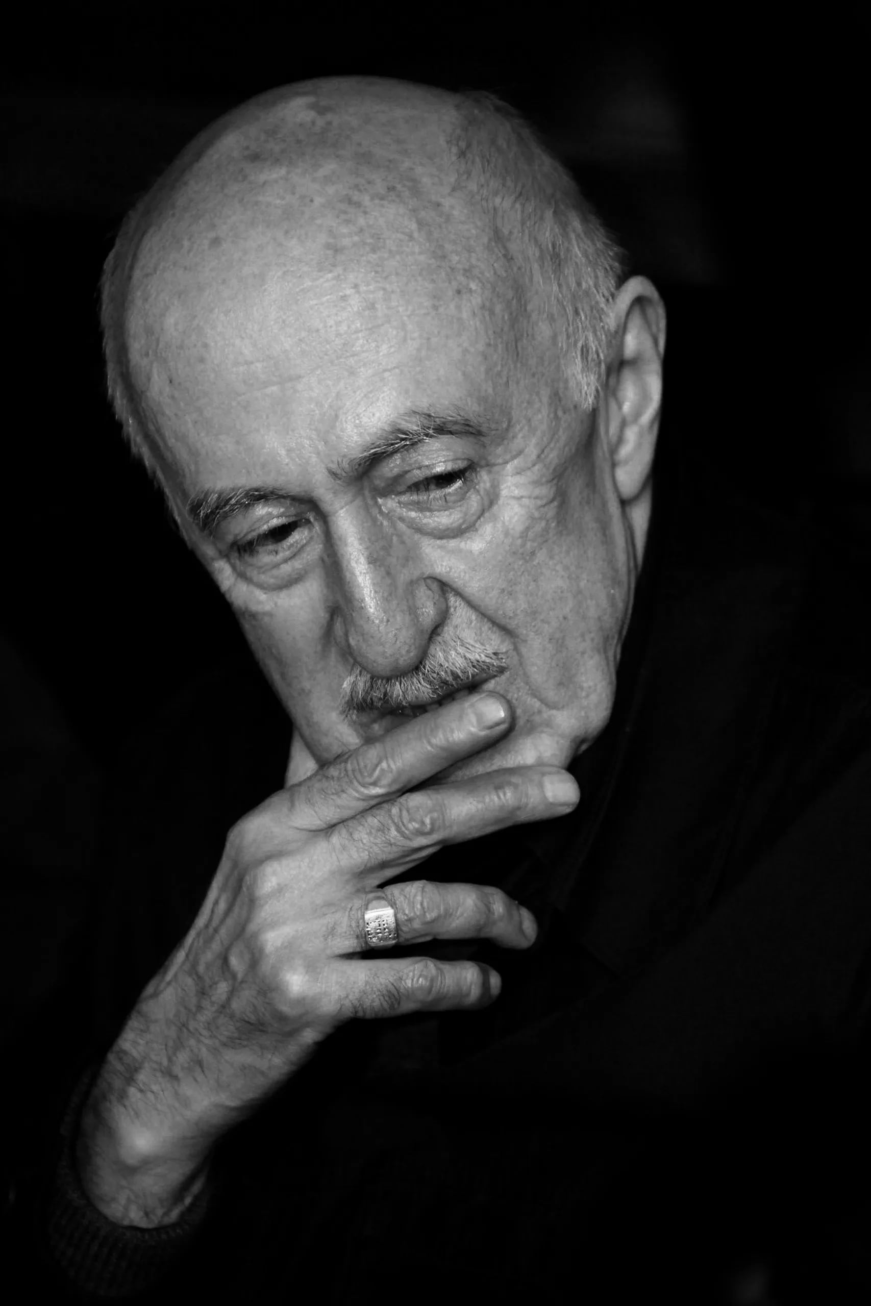 Portrait of Otar Iosseliani (1934–2023) – memorial page
