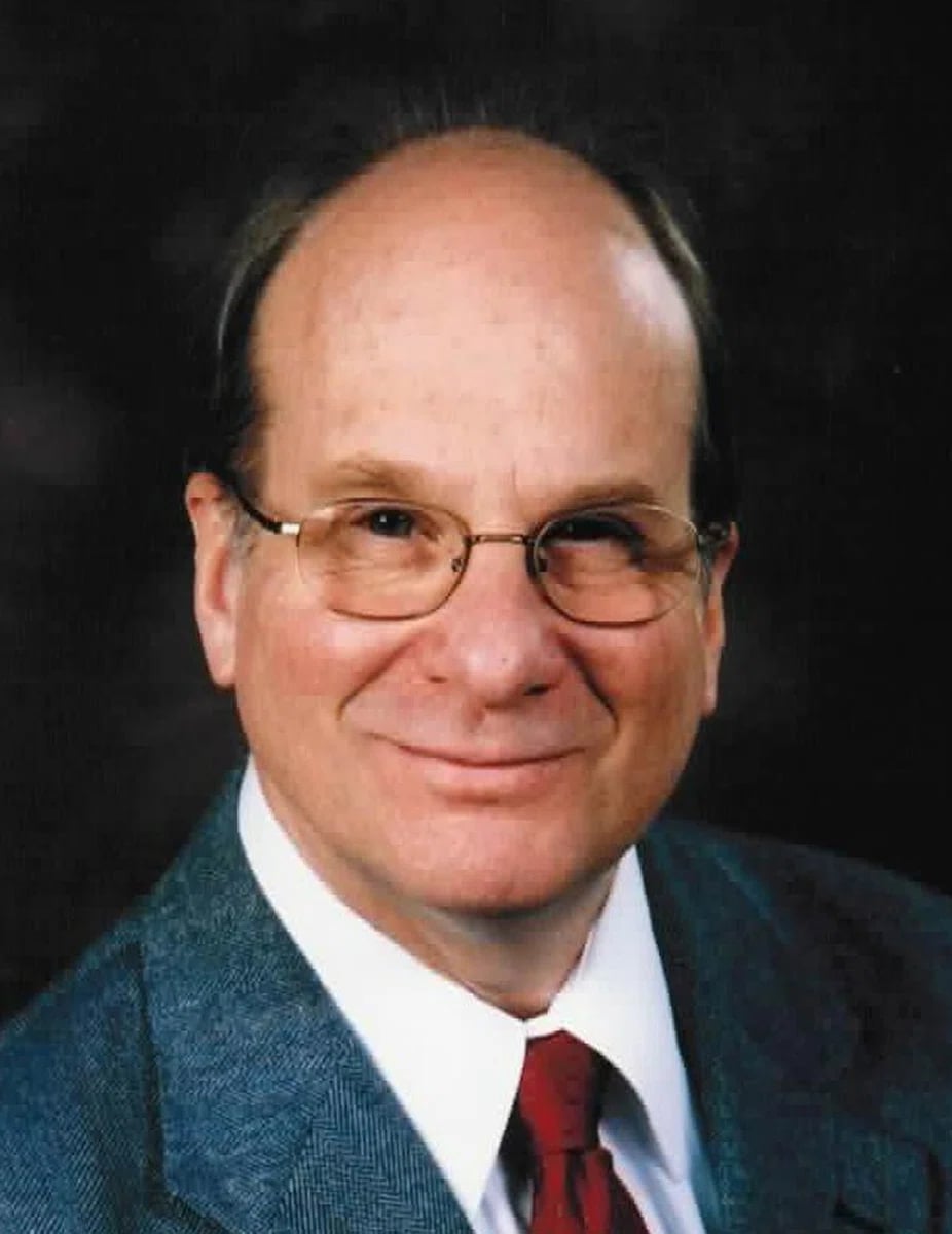 Portrait of Louis Brus (1943–2026) – memorial page
