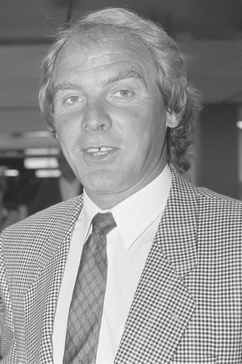 Portrait of Terry Yorath (1950–2026) – memorial page