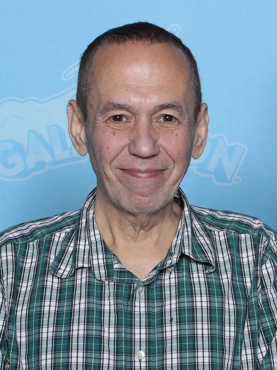 Portrait of Gilbert Gottfried (1955–2022) – memorial page