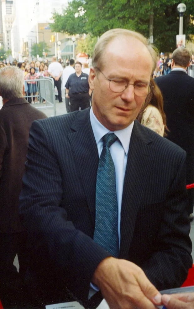 Portrait of William Hurt (1950–2022) – memorial page