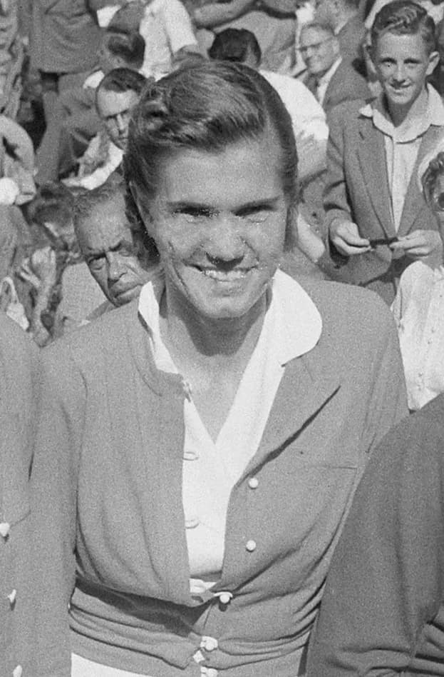 Shirley Fry (nΓ©e Shirley June Fry)