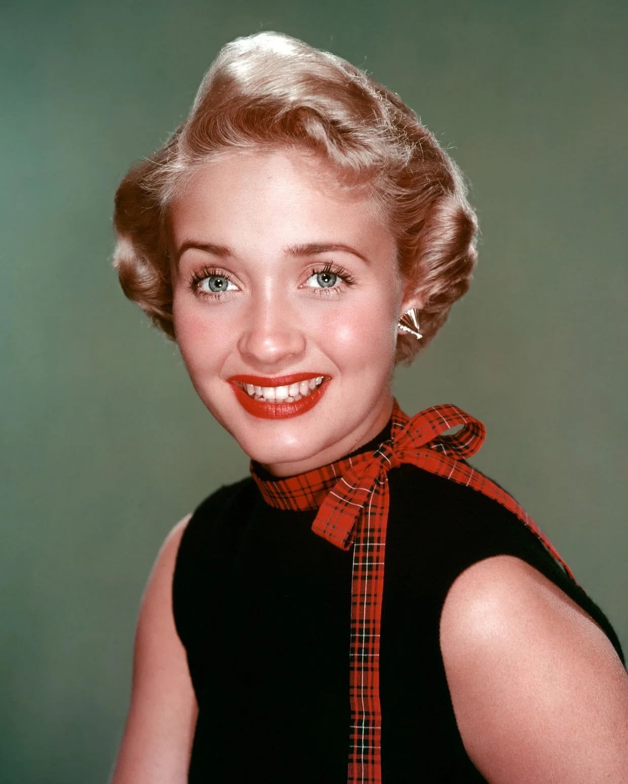Portrait of Jane Powell (1929–2021) – memorial page