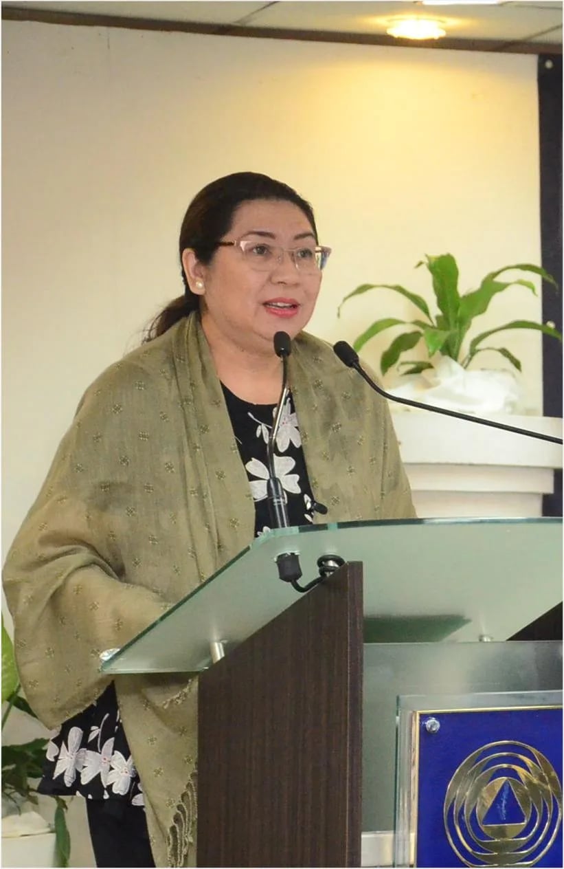 Portrait of Aileen Baviera (1959–2020) – memorial page