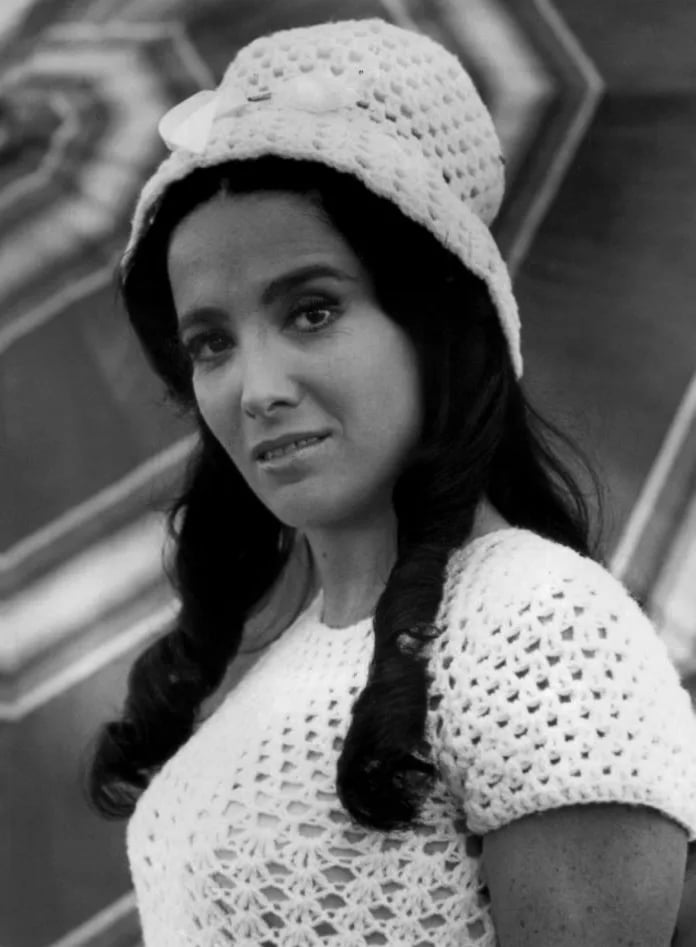 Porträt von Linda Cristal (1931–2020) – Gedenkseite