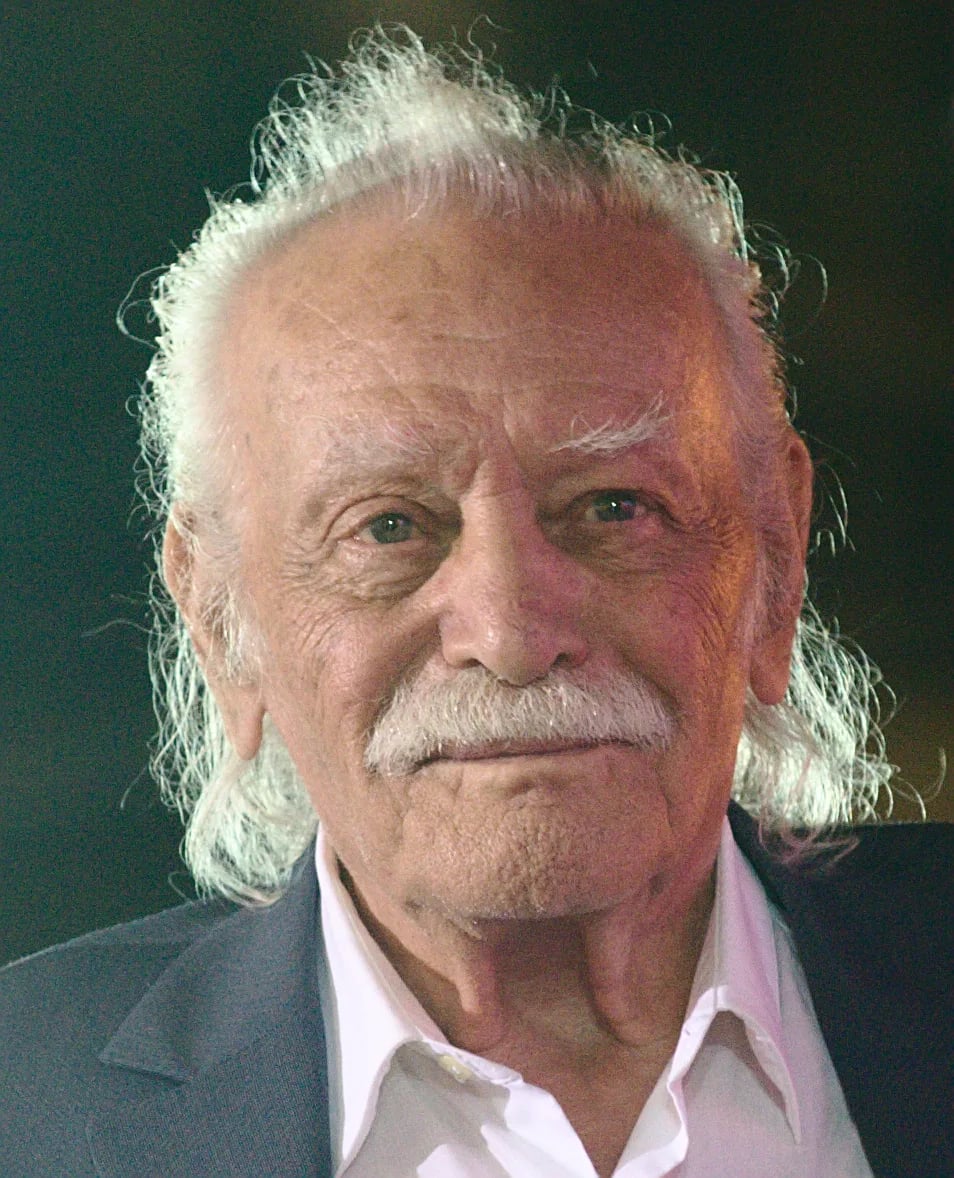 Portrait of Manolis Glezos (1922–2020) – memorial page