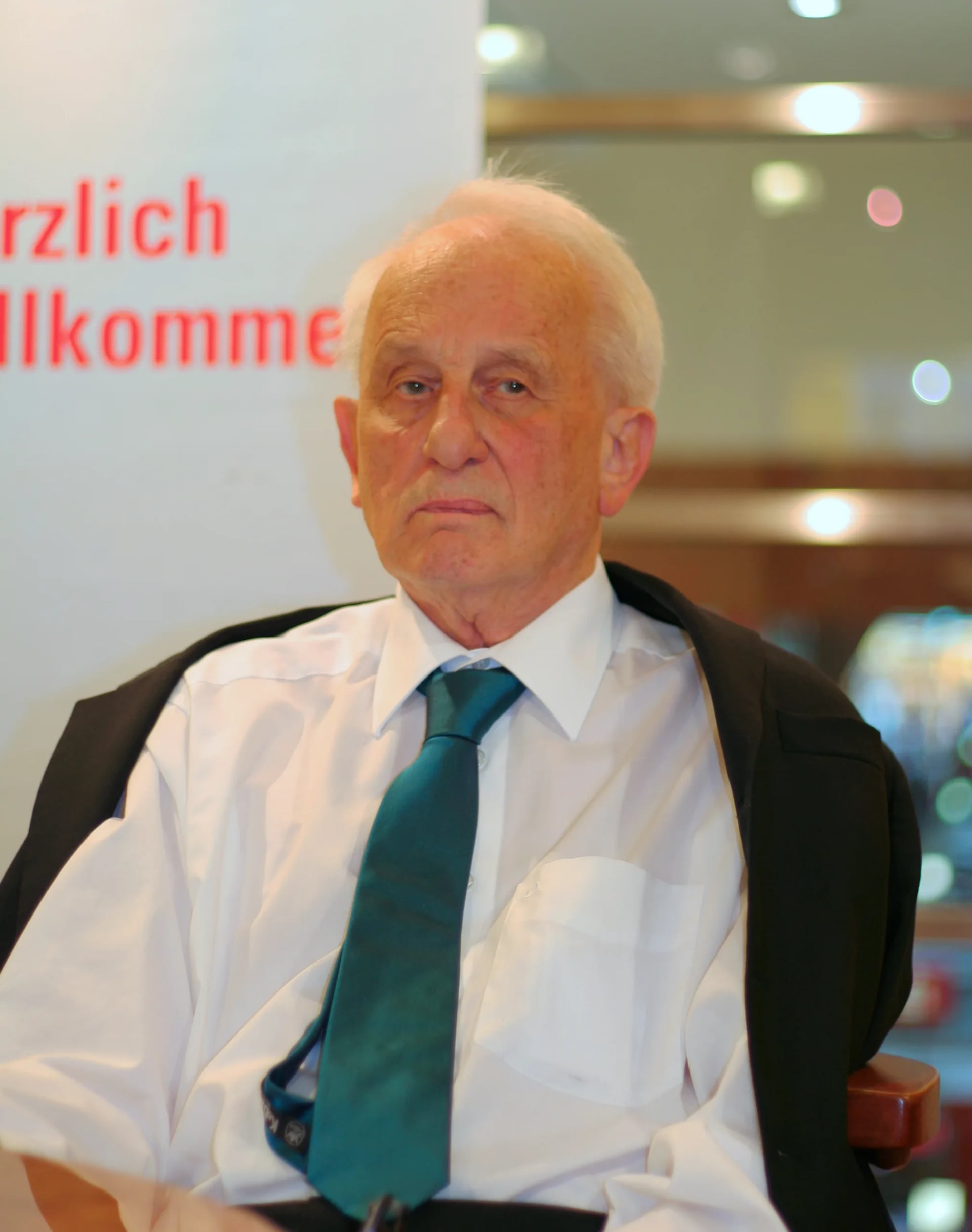 Portrait of Rolf Hochhuth (1931–2020) – memorial page