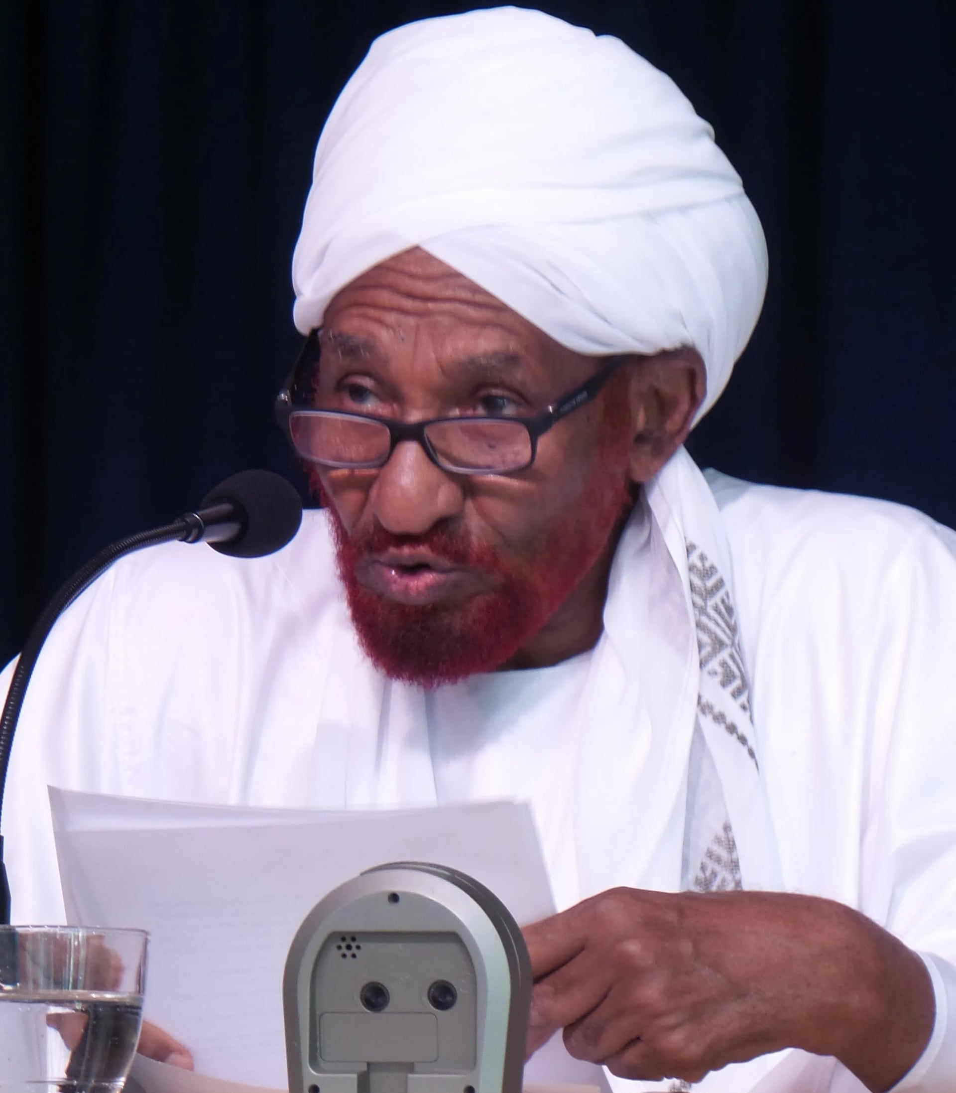 Portrait of Sadiq al-Mahdi (1935–2020) – memorial page