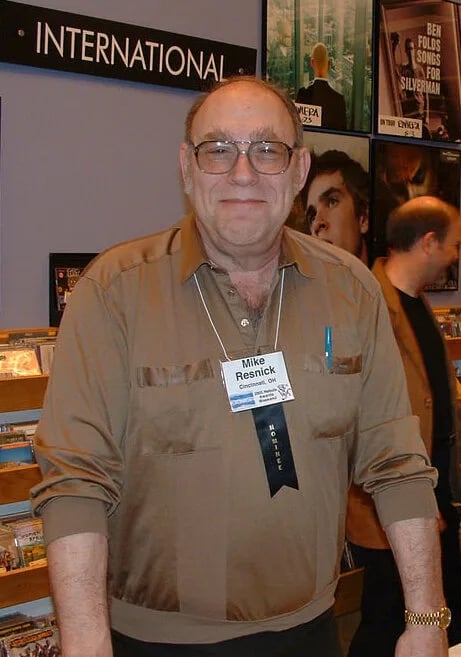 Portrait of Mike Resnick (1942–2020) – memorial page