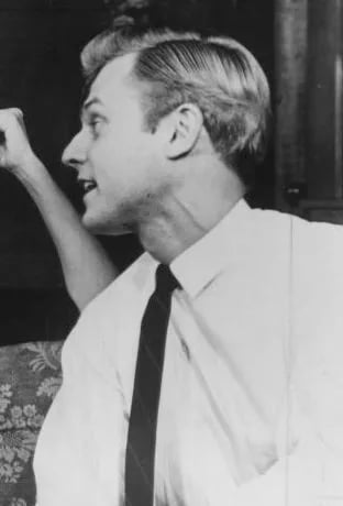 Portrait of Ken Kercheval (1935–2019) – memorial page