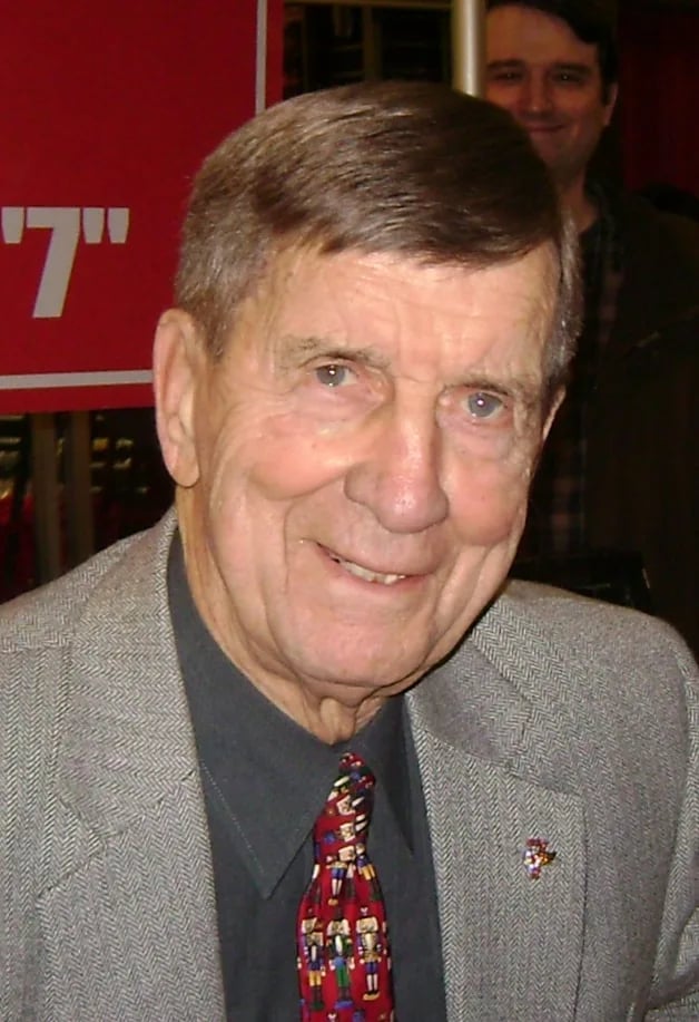 Portrait of Ted Lindsay (1925–2019) – memorial page