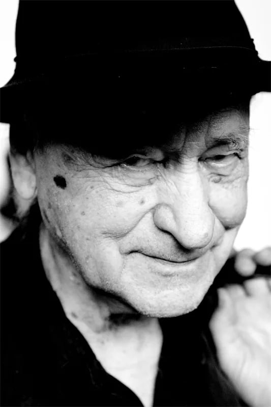 Porträt von Jonas Mekas (1922–2019) – Gedenkseite