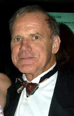 Porträt von Kary Mullis (1944–2019) – Gedenkseite