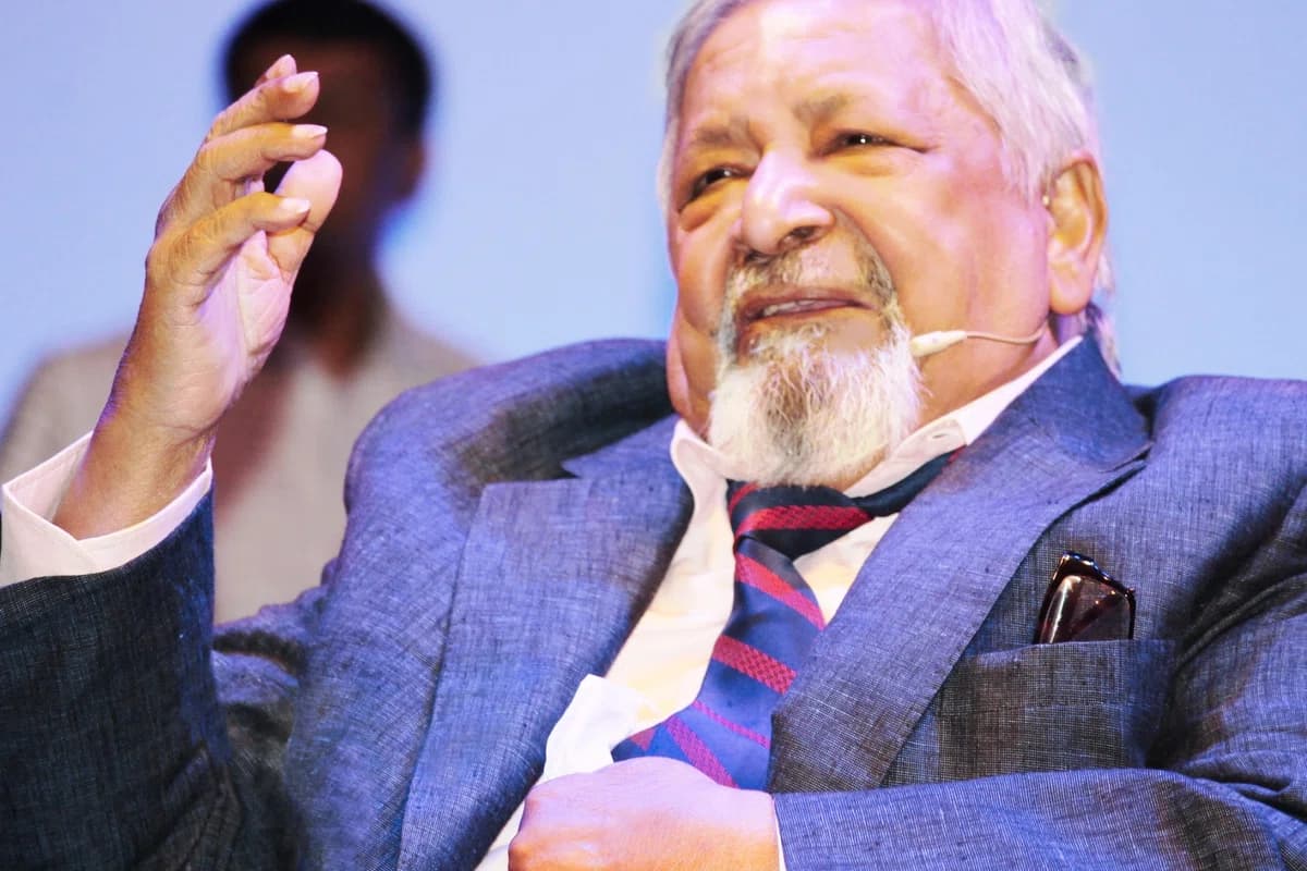 V. S. Naipaul (née Vidiadhar Surajprasad Naipaul)