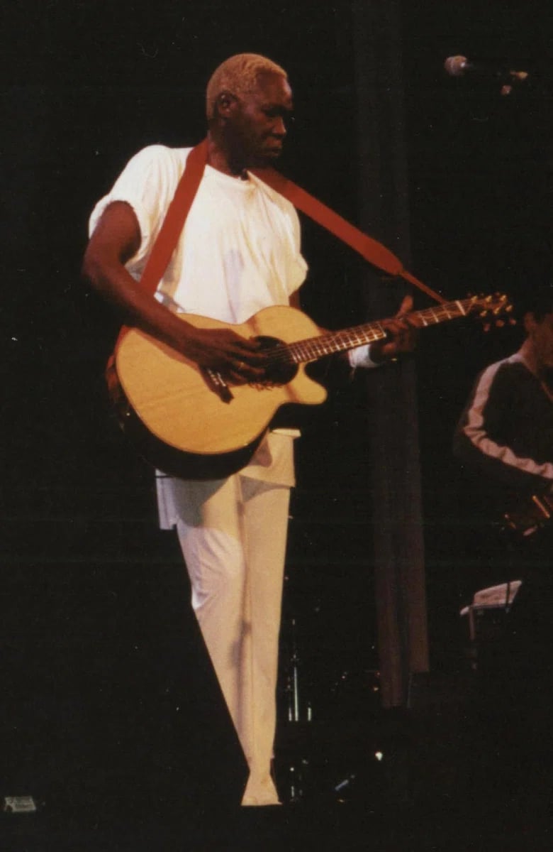 Portrait of Geoffrey Oryema (1953–2018) – memorial page