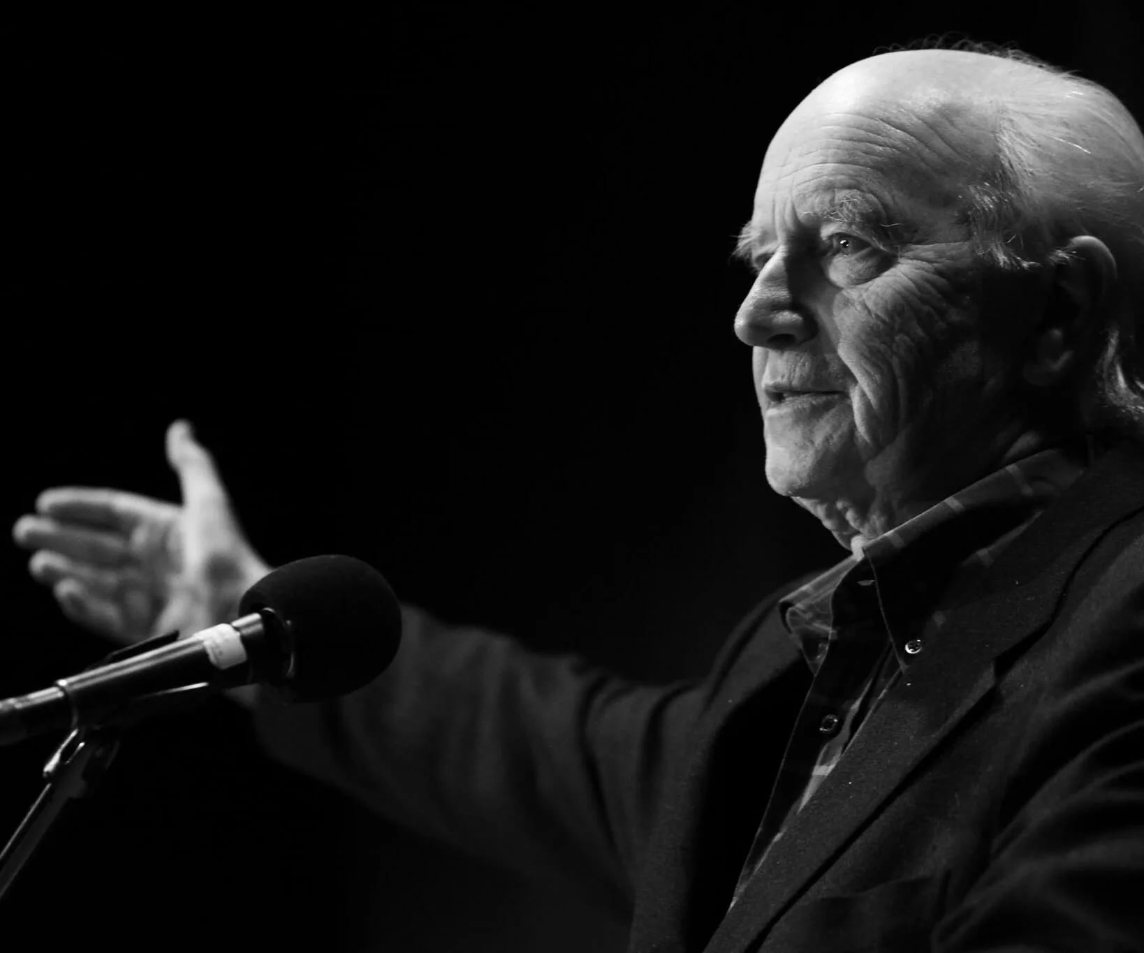 Portrait of Thorvald Stoltenberg (1931–2018) – memorial page