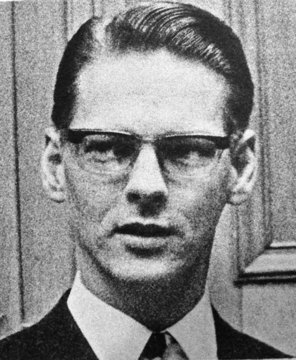 Ola Ullsten (née Stig Kjell Olof Ullstén)