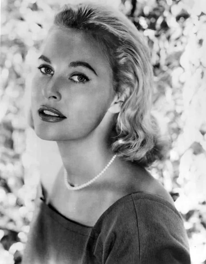 Porträt von Lola Albright (1924–2017) – Gedenkseite