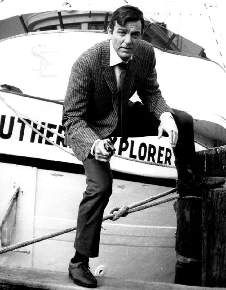 Portrait of Mike Connors (1925–2017) – memorial page