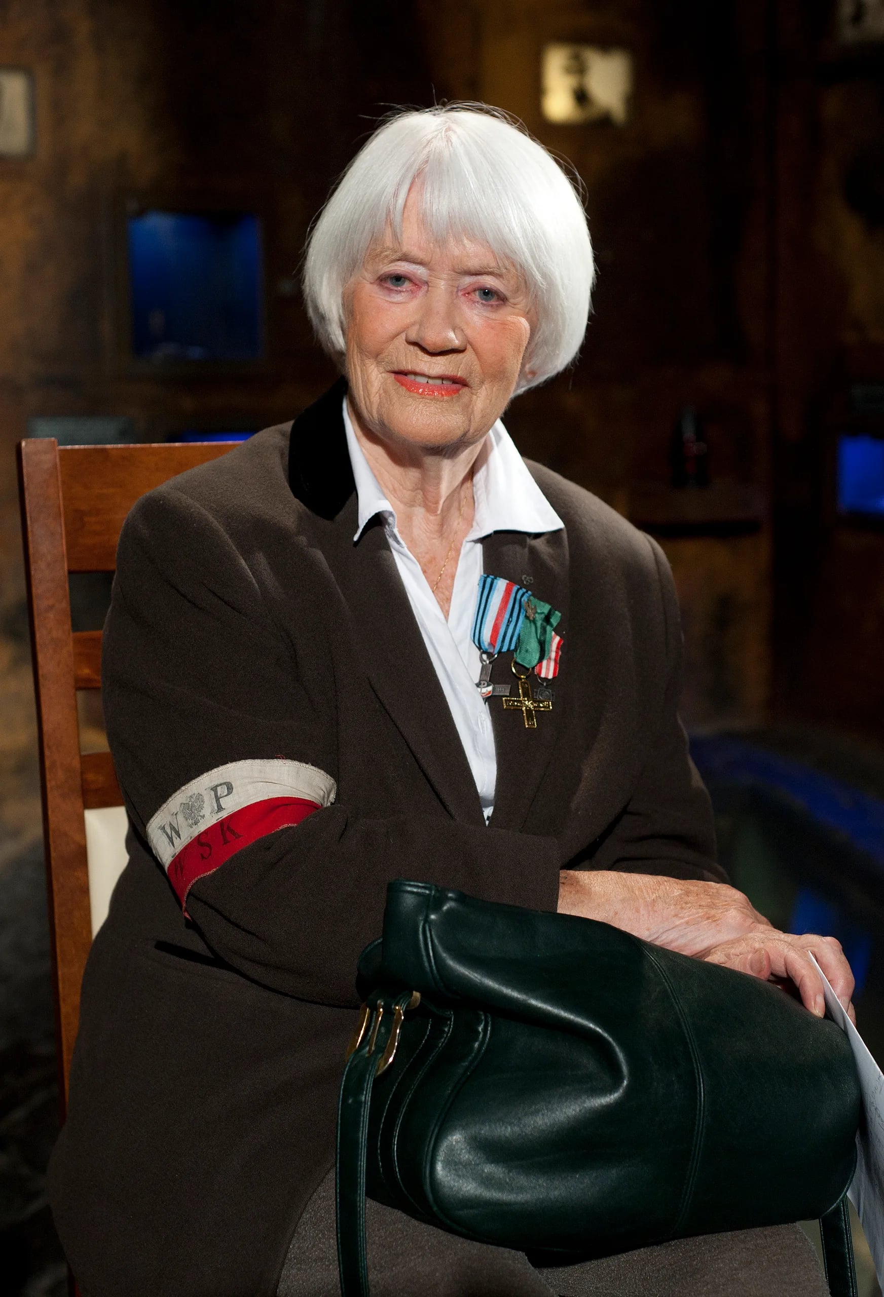 Portrait of Alina Janowska (1923–2017) – memorial page