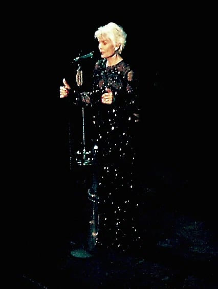 Portrait of Daliah Lavi (1942–2017) – memorial page