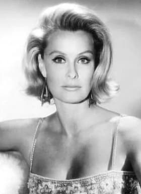 Dina Merrill (geb. Nedenia Marjorie Hutton)