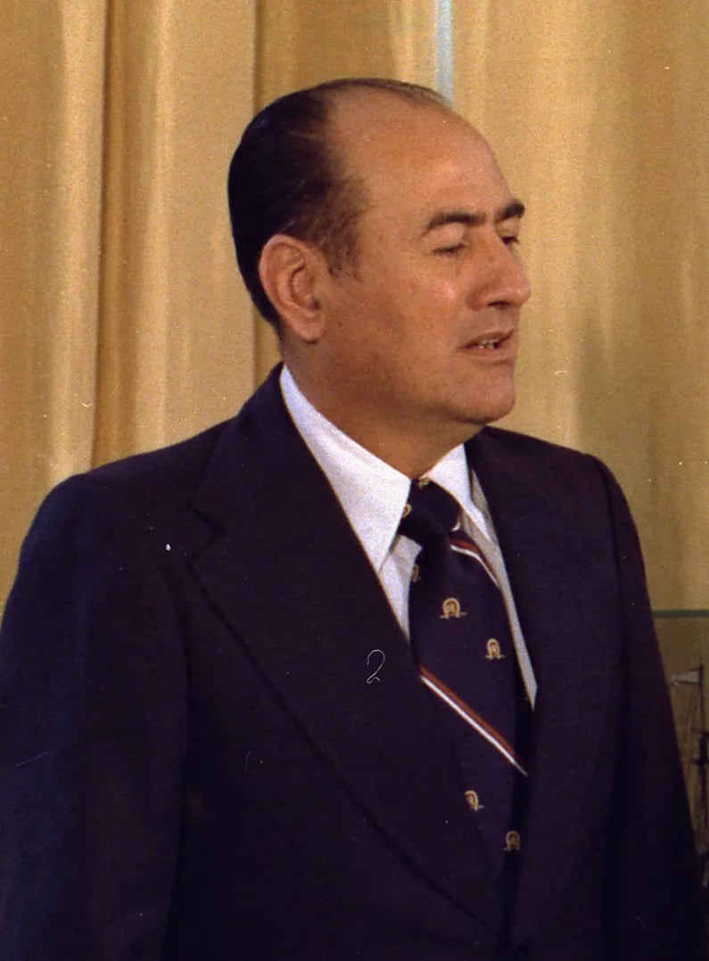 Portrait of Carlos Humberto Romero (1924–2017) – memorial page