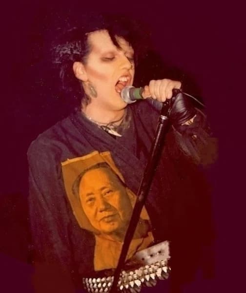 Pete Burns (née Peter Jozzeppi Burns)