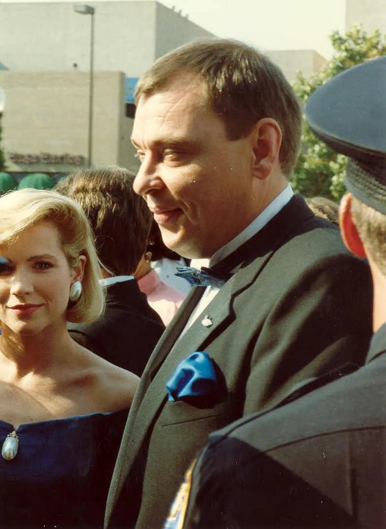 Portrait of Larry Drake (1950–2016) – memorial page