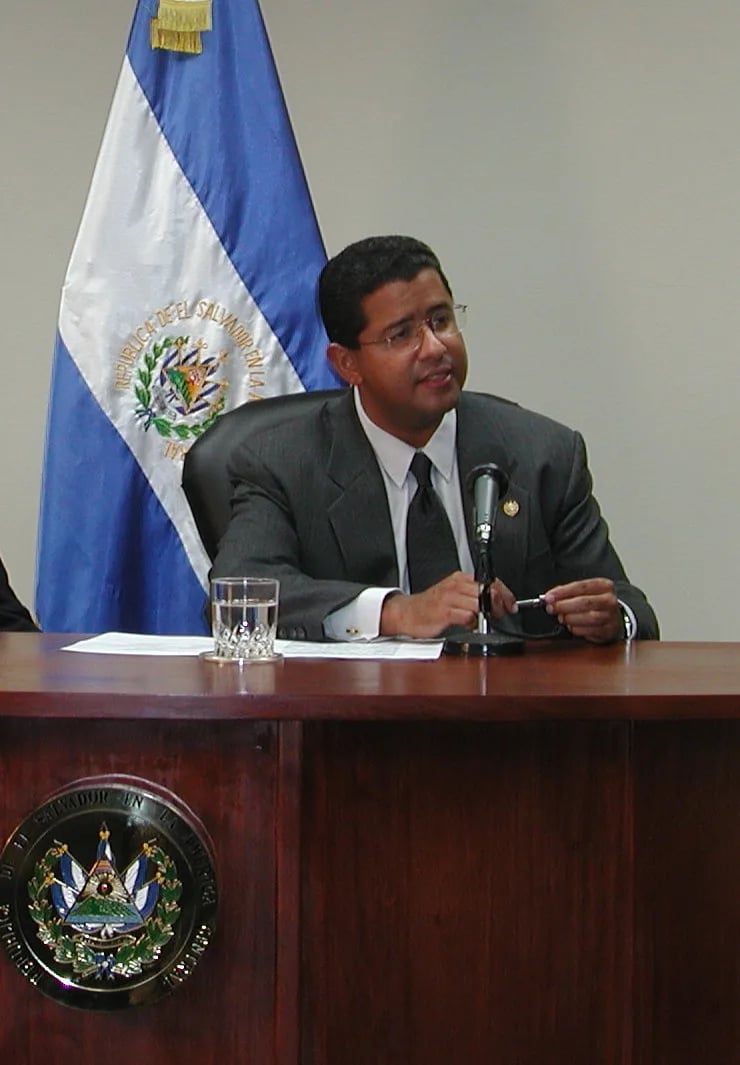Portrait of Francisco Flores Pérez (1959–2016) – memorial page
