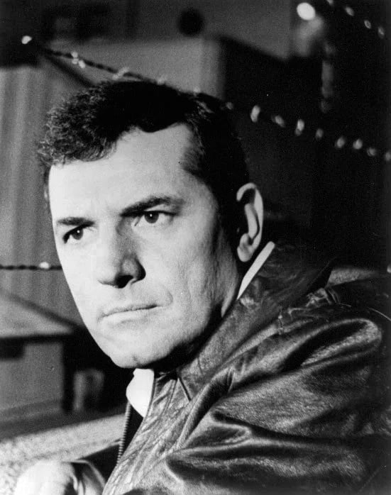 Portrait of Steven Hill (1922–2016) – memorial page