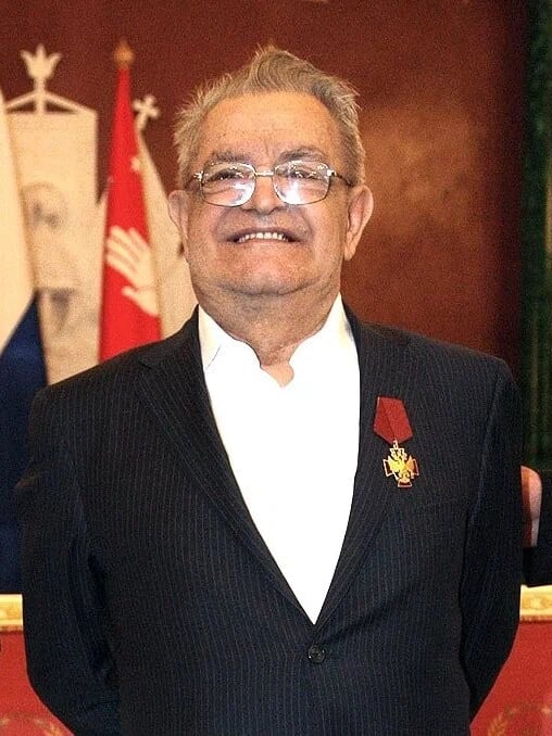 Portrait of Fasil Abdulowitsch Iskander (1929–2016) – memorial page