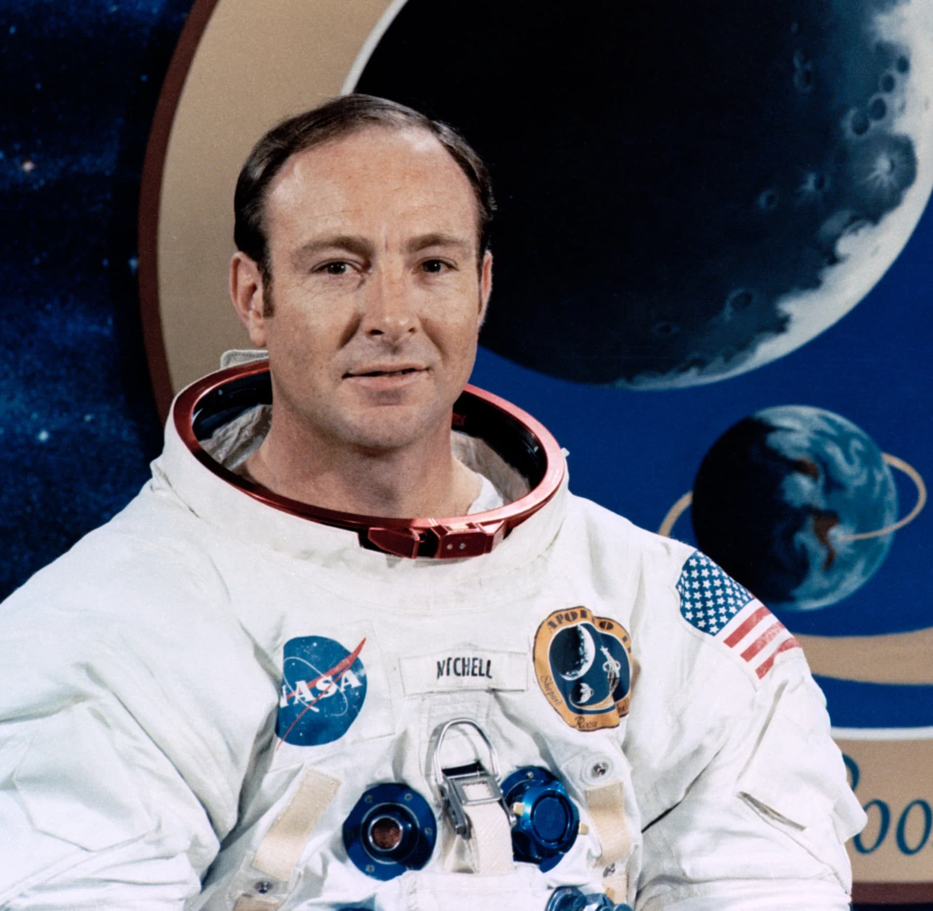 Edgar Mitchell (nΓ©e Edgar Dean Mitchell)