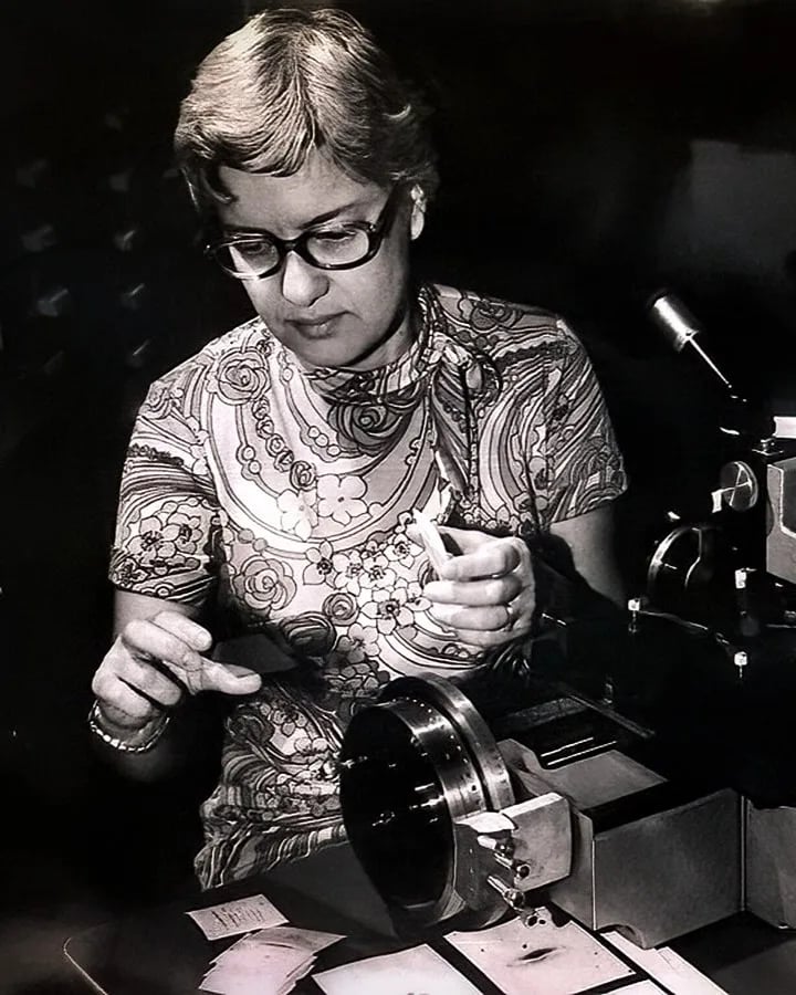 Portrait of Vera Rubin (1928–2016) – memorial page