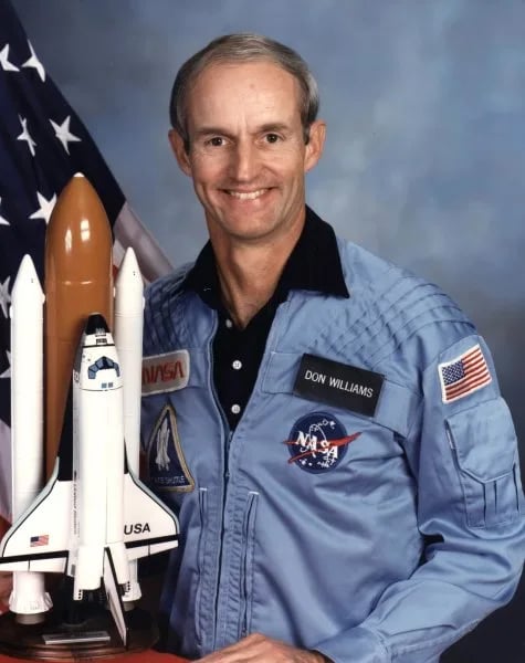 Portrait of Donald E. Williams (1942–2016) – memorial page