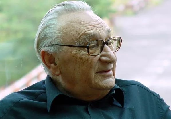 Portrait of Egon Bahr (1922–2015) – memorial page
